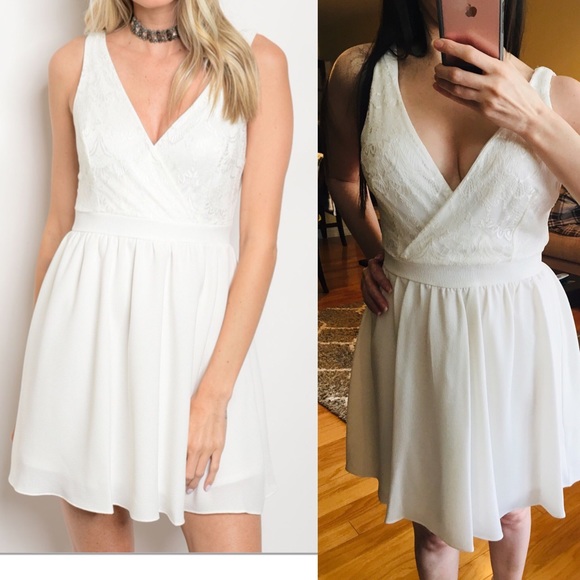 Sale! USA Made, beautiful lace, Ivory dress - Picture 4 of 8